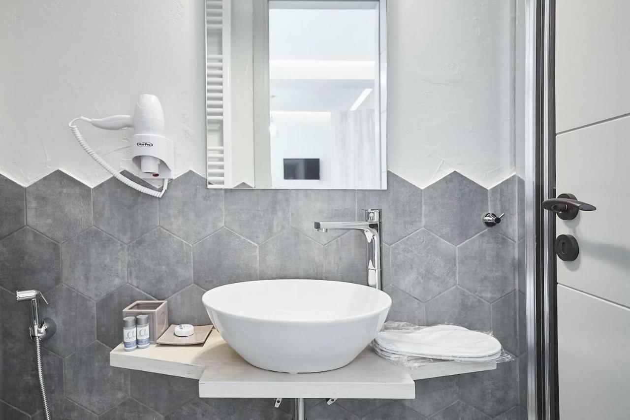 Live In A Funky & Renovated Studio Near Acropolis Athens Luaran gambar